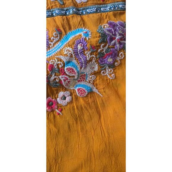 Johnny Was Embroidered Floral & Bird Short Sleeve Ladies Blouse Size Medium - Picture 6 of 6